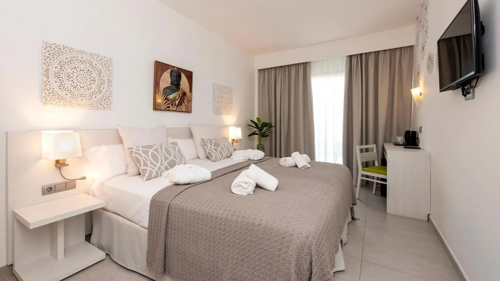 Hotel Puchet Ibiza San Antonio  3*, San Antonio (Ibiza) Spain
