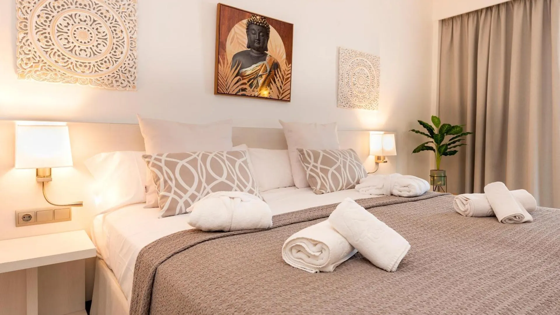 Hotel Puchet Ibiza San Antonio  3*, San Antonio (Ibiza)
